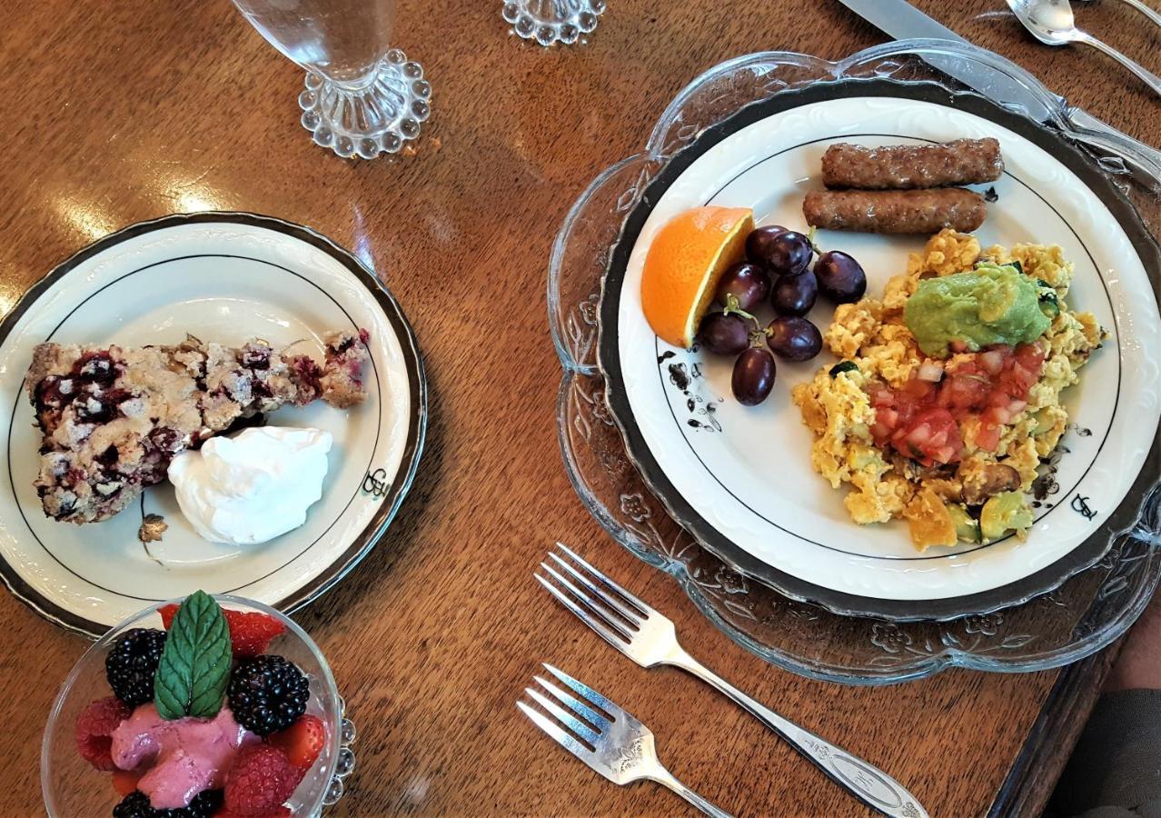 Five Seasuns Bed And Breakfast Порт Анджелес Екстериор снимка