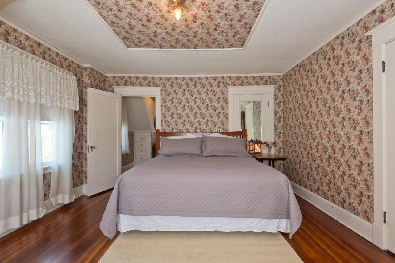 Five Seasuns Bed And Breakfast Порт Анджелес Екстериор снимка